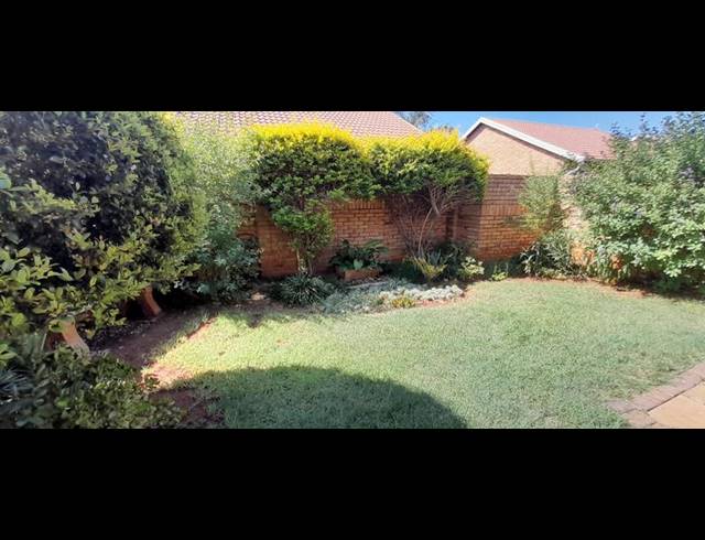 2 BEDROOM COMPLEX FOR SALE IN ELDORAIGNE